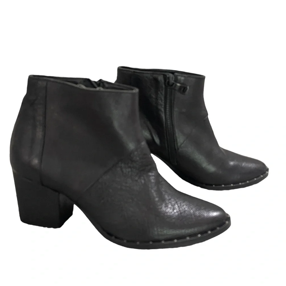 Freda Salvador Ankle Booties Black Calf Leather Block Heel Size 7